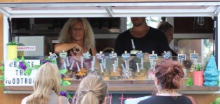 Park Food Trucks at Mount Coot-tha Botanic Gardens